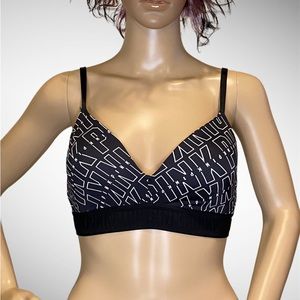 PINK Victoria's Secret Wear Everywhere Wireless Lightly Lined Bra Size 36B EUC